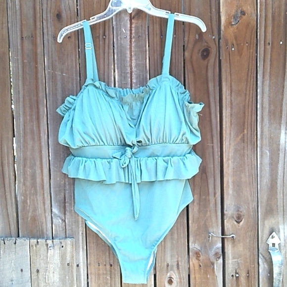 Ruffled Onepiece Swimsuit - Picture 1 of 10